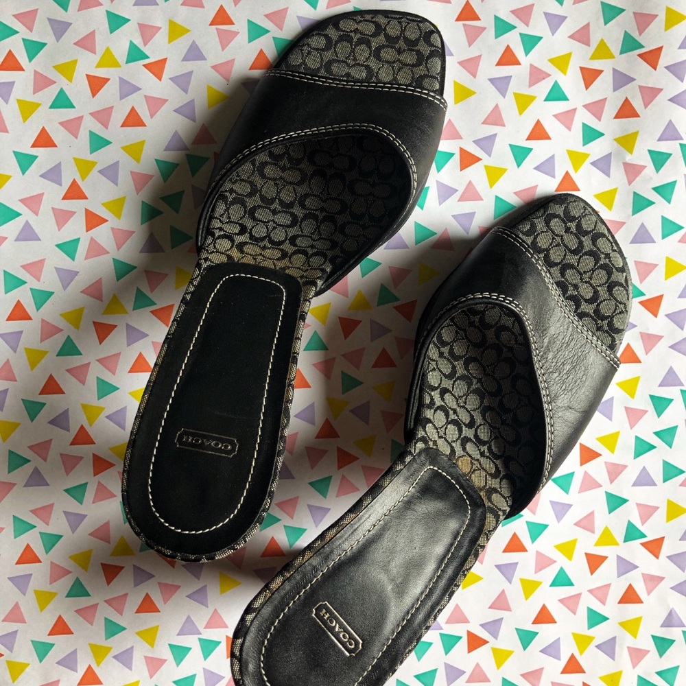 7.5 Women’s Black Coach Heels!